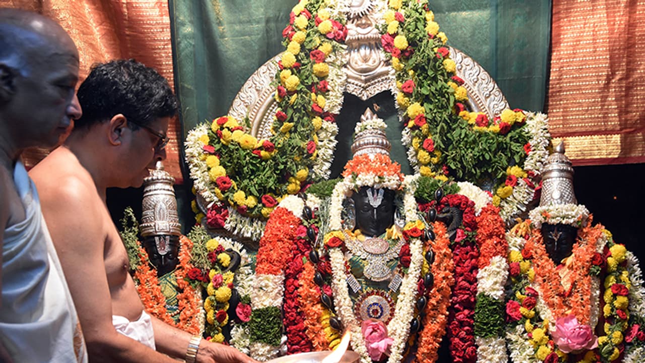 ರಾಜ್ಯದ ಅರ್ಚಕರಿಗೆ ಸರ್ಕಾರದಿಂದ ಸಿಹಿಸುದ್ದಿ! ರಾಜ್ಯದ ಅರ್ಚಕರಿಗೆ ಸರ್ಕಾರದಿಂದ ಸಿಹಿಸುದ್ದಿ!