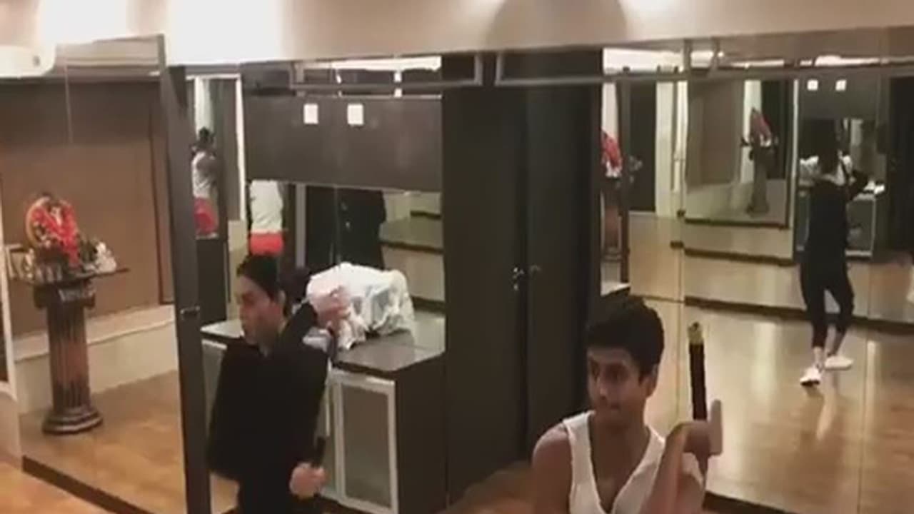 42 ನೇ ವಯಸ್ಸಿನಲ್ಲೂ ಸುಶ್ಮಿತಾ ಕರಾಟೆ ಅಭ್ಯಾಸ ! 42 ನೇ ವಯಸ್ಸಿನಲ್ಲೂ ಸುಶ್ಮಿತಾ ಕರಾಟೆ ಅಭ್ಯಾಸ !