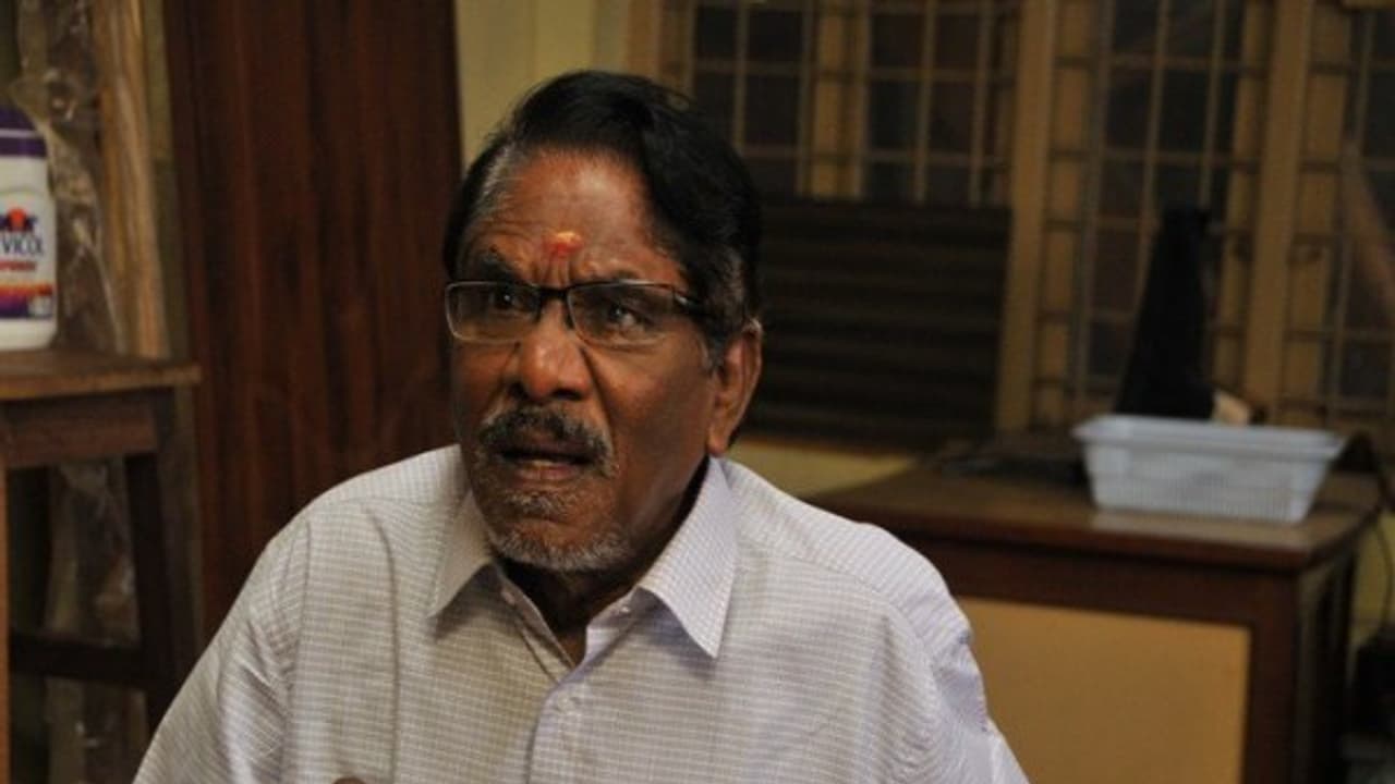 ’போட்டியின்றி பாரதிராஜாவை தலைவராகத் தேர்ந்தெடுத்ததில் உடன்பாடு இல்லை’...போர்க்குரல் எழுப்பும் இயக்குநர்... ’போட்டியின்றி பாரதிராஜாவை தலைவராகத் தேர்ந்தெடுத்ததில் உடன்பாடு இல்லை’...போர்க்குரல் எழுப்பும் இயக்குநர்...