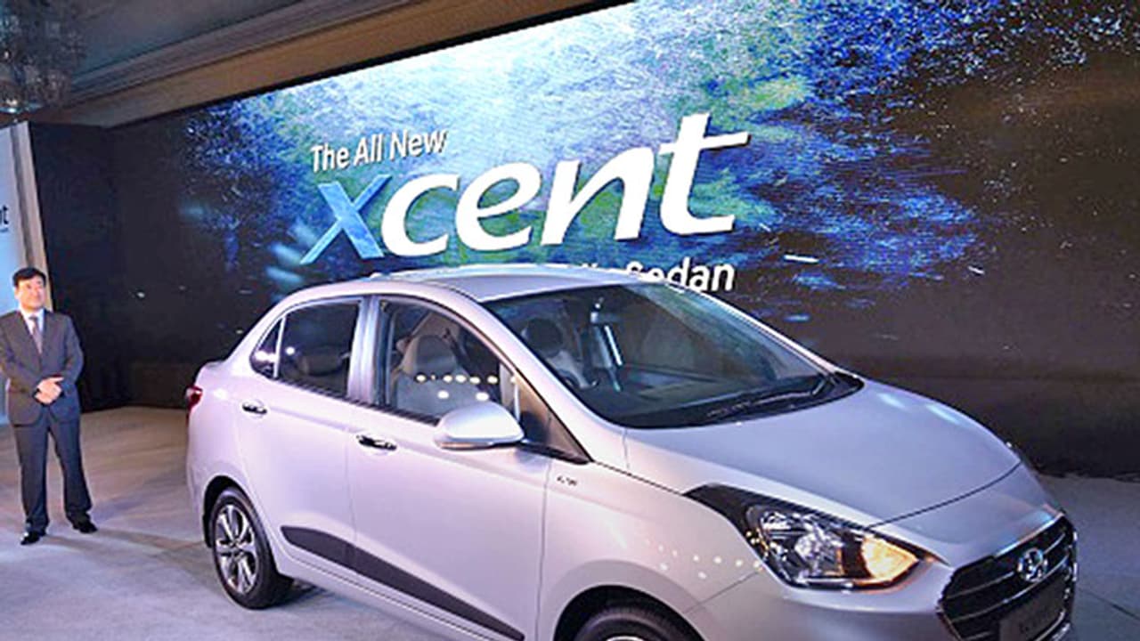 കോംപാക്ട് സെഡാനില് രാജാവാകാന് പുതിയ എക്സെന്റുമായി ഹ്യുണ്ടായി കോംപാക്ട് സെഡാനില് രാജാവാകാന് പുതിയ എക്സെന്റുമായി ഹ്യുണ്ടായി