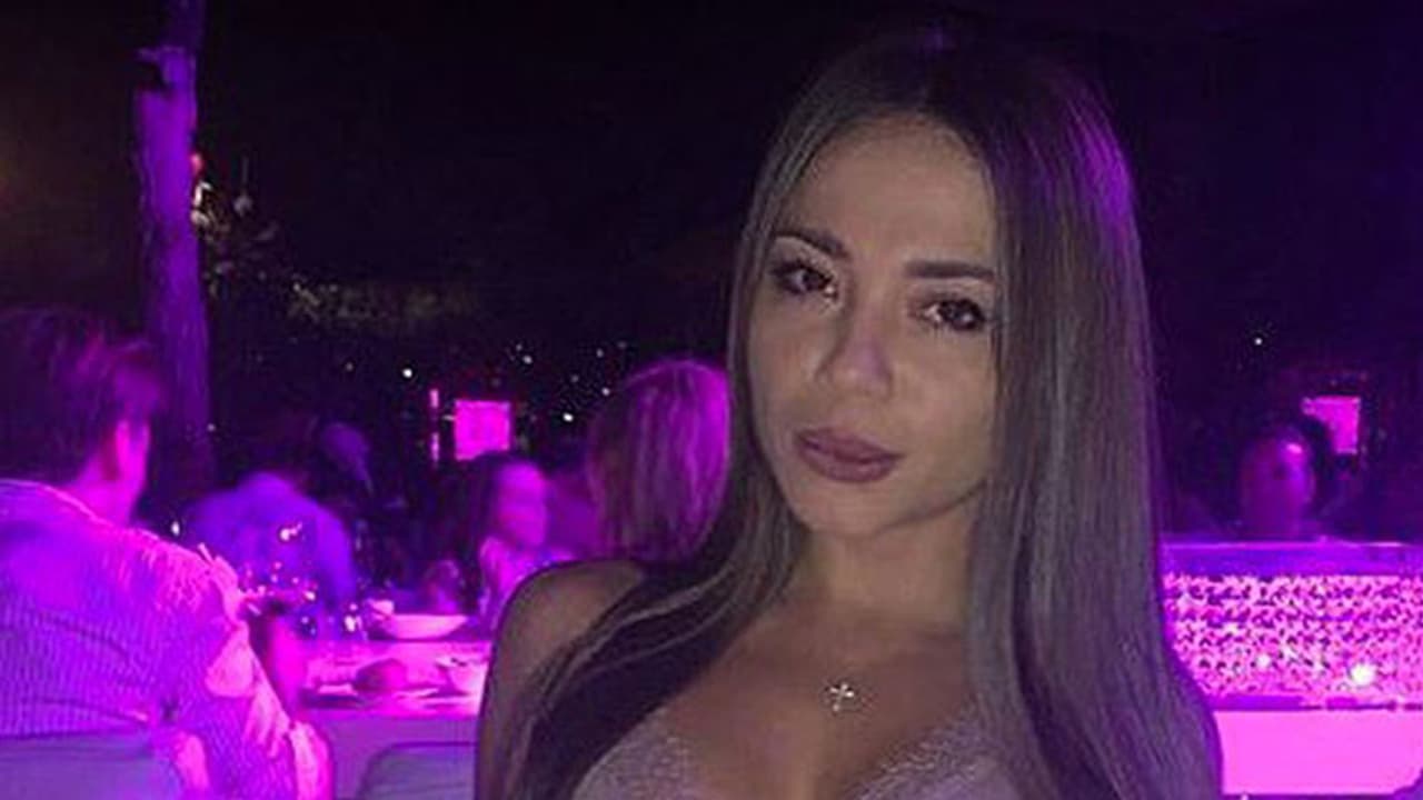 മോഡലായ ഭാര്യയെ കുത്തിക്കൊന്ന് ഭര്ത്താവ് ബഹുനില കെട്ടിടത്തില് നിന്ന് ചാടി മോഡലായ ഭാര്യയെ കുത്തിക്കൊന്ന് ഭര്ത്താവ് ബഹുനില കെട്ടിടത്തില് നിന്ന് ചാടി