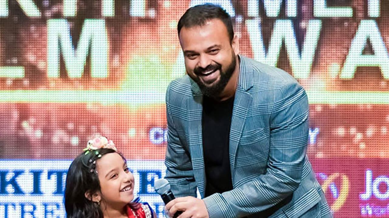 കുഞ്ചാക്കോ ബോബന് അപ്പൂപ്പനായി! മിടുക്കി കുട്ടിയുടെ വിളികേട്ട് പ്രിയ ഞെട്ടി! കുഞ്ചാക്കോ ബോബന് അപ്പൂപ്പനായി! മിടുക്കി കുട്ടിയുടെ വിളികേട്ട് പ്രിയ ഞെട്ടി!