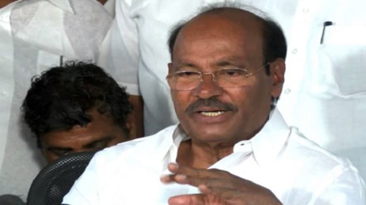 பெண்களை கொச்சைப்படுத்துவது முதல்வருக்கு அழகல்ல…!!! ராமதாஸ் சாடல்… பெண்களை கொச்சைப்படுத்துவது முதல்வருக்கு அழகல்ல…!!! ராமதாஸ் சாடல்…