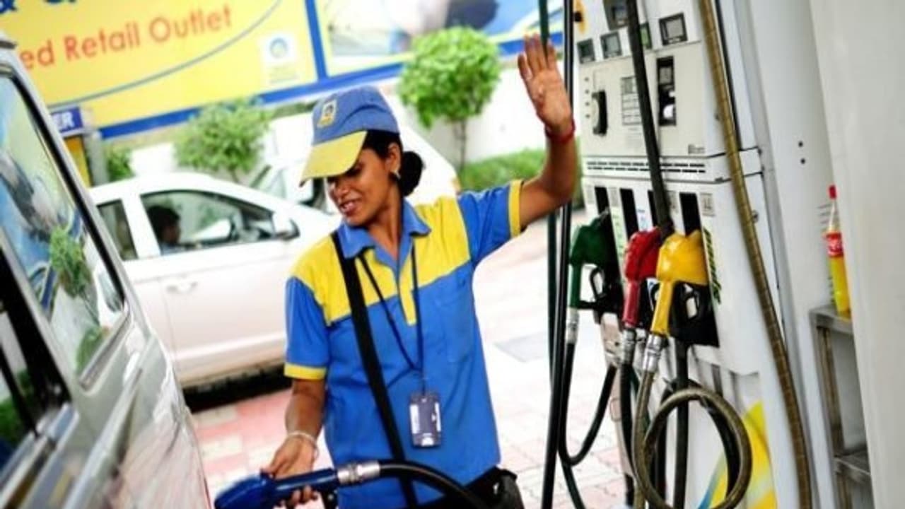 ‘ಆಪರೇಶನ್ ಫ್ಯುಯಲ್’: ಅಯ್ಯೋ ಡೀಸೆಲ್, ಅಯ್ಯೋ ಪೆಟ್ರೋಲ್! ‘ಆಪರೇಶನ್ ಫ್ಯುಯಲ್’: ಅಯ್ಯೋ ಡೀಸೆಲ್, ಅಯ್ಯೋ ಪೆಟ್ರೋಲ್!