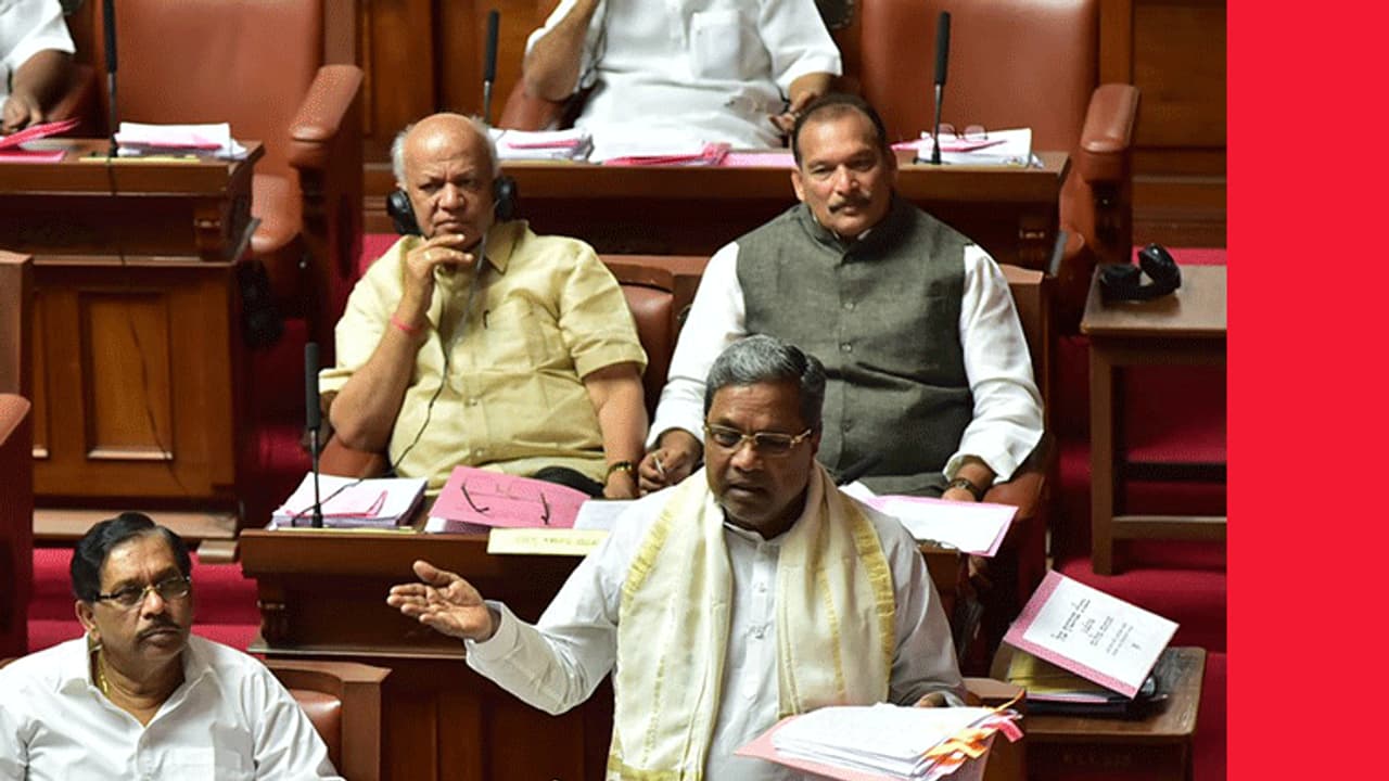 ಪರಿಷತ್ ನಲ್ಲಿ ರೈತರ ಸಾಲ ಮನ್ನಾ ಮಾಡುವ ಕುರಿತು ಸಿಎಂ ಪ್ರಸ್ತಾಪ ಪರಿಷತ್ ನಲ್ಲಿ ರೈತರ ಸಾಲ ಮನ್ನಾ ಮಾಡುವ ಕುರಿತು ಸಿಎಂ ಪ್ರಸ್ತಾಪ