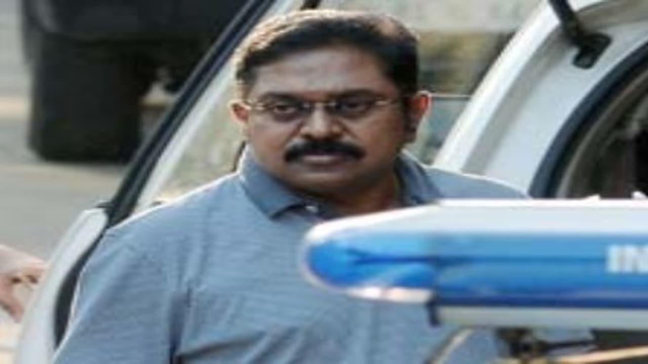 டிடிவி மீதான அந்நிய செலாவணி மோசடி வழக்கு – விசாரணைக்கு தடை விதிக்க உச்சநீதிமன்றம் மறுப்பு… டிடிவி மீதான அந்நிய செலாவணி மோசடி வழக்கு – விசாரணைக்கு தடை விதிக்க உச்சநீதிமன்றம் மறுப்பு…