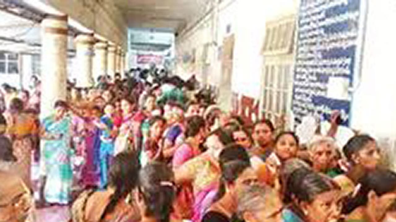 రాష్ట్రంలో పెరిగిపోతున్న వైరల్ జ్వరాలు రాష్ట్రంలో పెరిగిపోతున్న వైరల్ జ్వరాలు