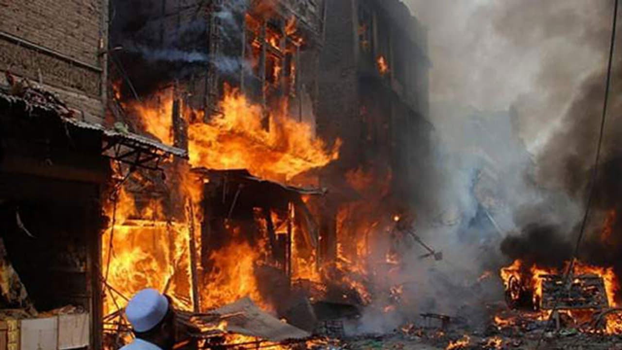 పాకిస్తాన్ లో పేలుడు : 19 మంది పిల్లల పరిస్థితి విషమం.. పాకిస్తాన్ లో పేలుడు : 19 మంది పిల్లల పరిస్థితి విషమం..