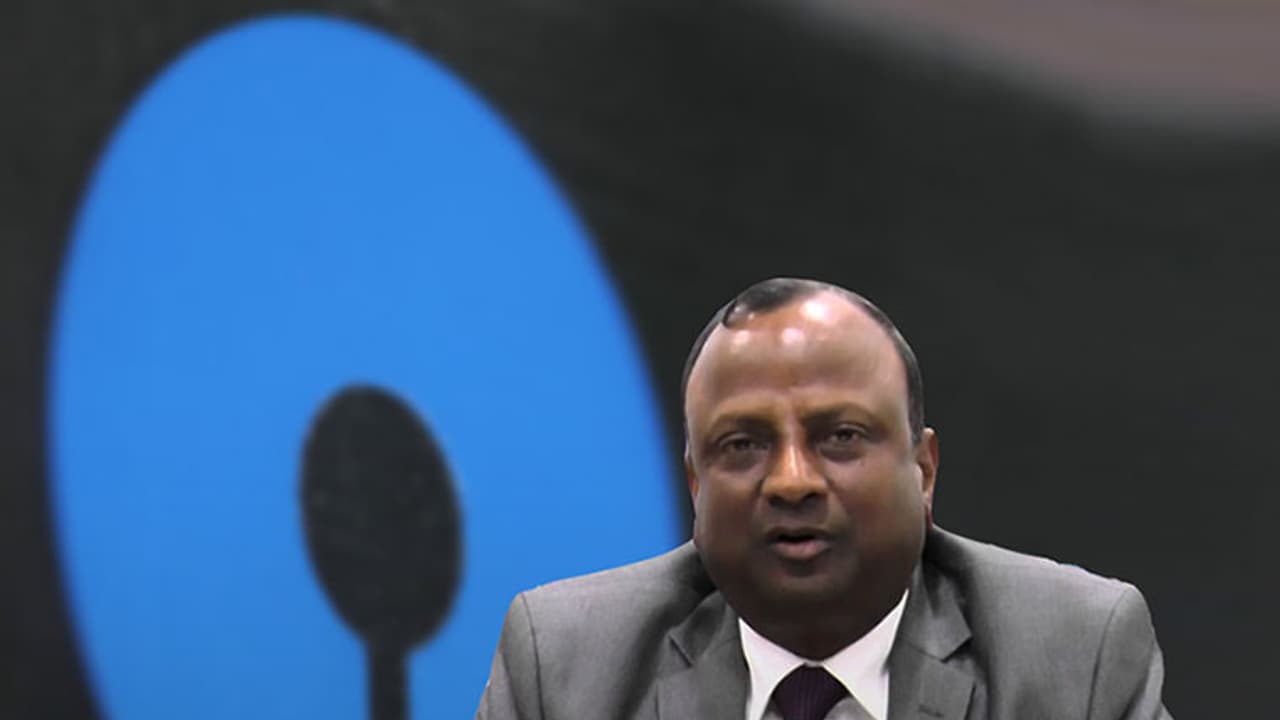 Rajnish Kumar replaces Arundhati Bhattacharya as new SBI chairman Rajnish Kumar replaces Arundhati Bhattacharya as new SBI chairman