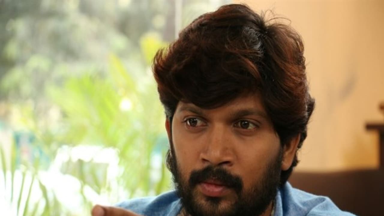 தியேட்டர்ல சோதனைன்னு சொல்லி ‘தடவி’ பாக்குறானுங்க... இது ‘அபி’யின் அறச் சீற்றம்! தியேட்டர்ல சோதனைன்னு சொல்லி ‘தடவி’ பாக்குறானுங்க... இது ‘அபி’யின் அறச் சீற்றம்!