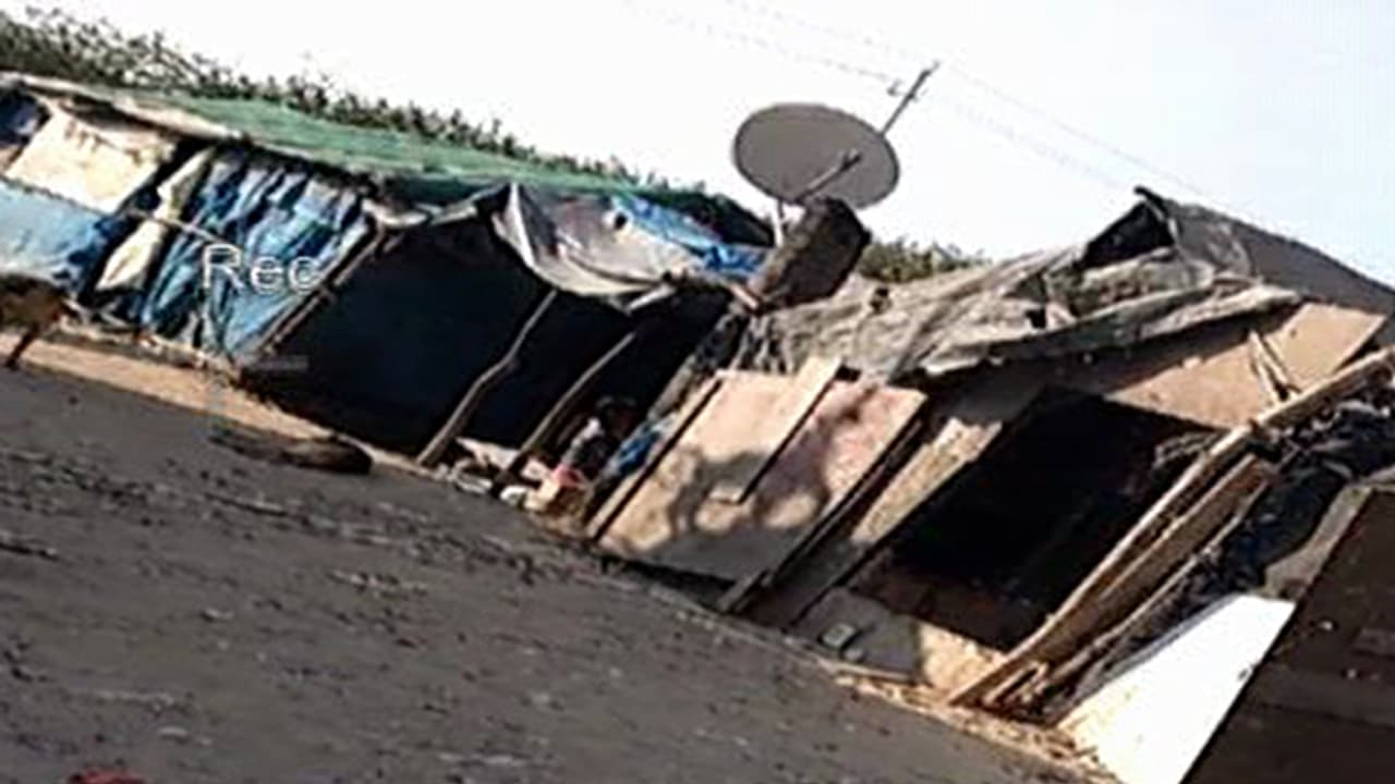 ಬೆಂಗಳೂರಿನಲ್ಲಿ 'ಬಾಂಗ್ಲಾ' ಬಾಂಬ್ ಸ್ಫೋಟಕ್ಕೆ ಸಜ್ಜು ? ಬೆಂಗಳೂರಿನಲ್ಲಿ 'ಬಾಂಗ್ಲಾ' ಬಾಂಬ್ ಸ್ಫೋಟಕ್ಕೆ ಸಜ್ಜು ?