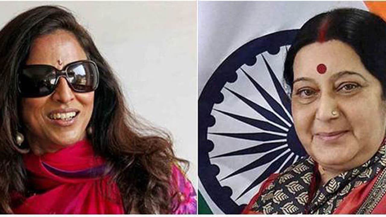 ಶೋಭಾ ಡೇಗೆ ಟ್ವೀಟಿಗರ ತಿರುಗೇಟು ಶೋಭಾ ಡೇಗೆ ಟ್ವೀಟಿಗರ ತಿರುಗೇಟು