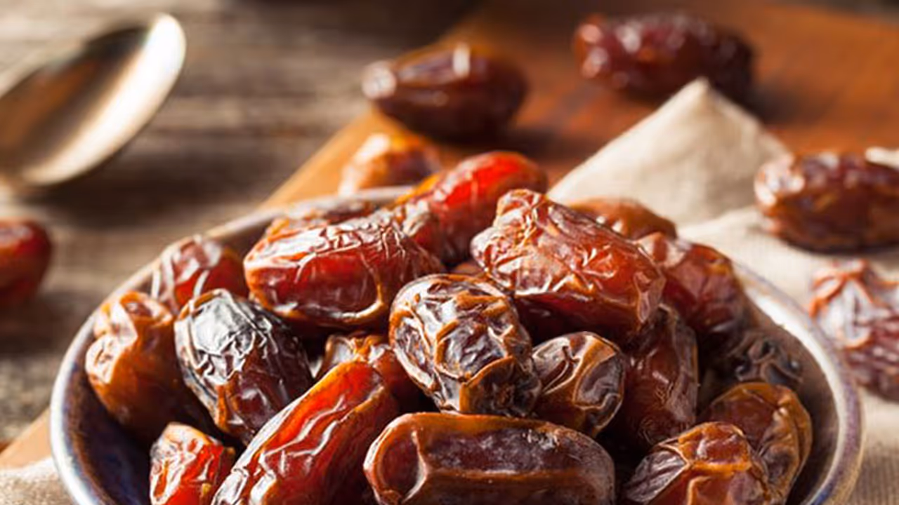 ദിവസവും മൂന്ന് ഈന്തപ്പഴം കഴിച്ചാല്... ദിവസവും മൂന്ന് ഈന്തപ്പഴം കഴിച്ചാല്...