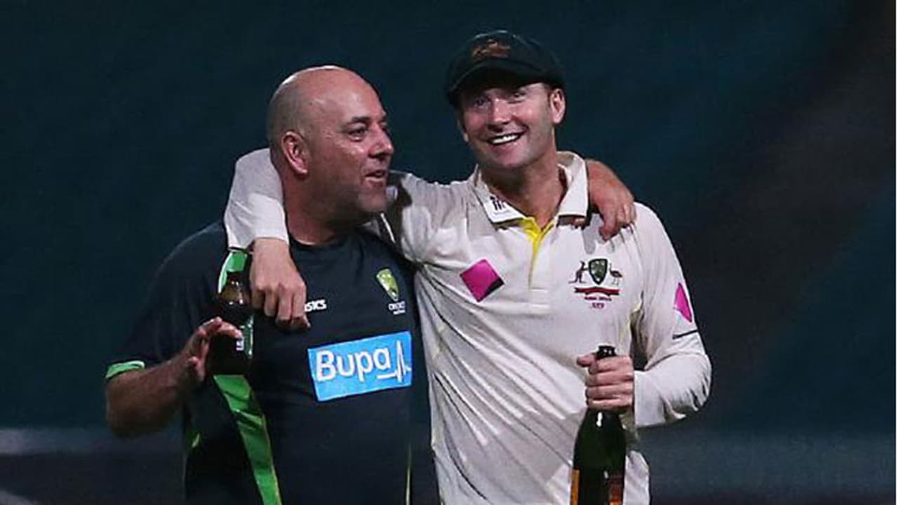 ಚೆಂಡು ವಿರೂಪ ಪ್ರಕರಣ: ಕೊನೆಗೂ ತುಟಿಬಿಚ್ಚಿದ ಕೋಚ್ ಲೆಹಮಾನ್ ಹೇಳಿದ್ದೇನು..? ಚೆಂಡು ವಿರೂಪ ಪ್ರಕರಣ: ಕೊನೆಗೂ ತುಟಿಬಿಚ್ಚಿದ ಕೋಚ್ ಲೆಹಮಾನ್ ಹೇಳಿದ್ದೇನು..?