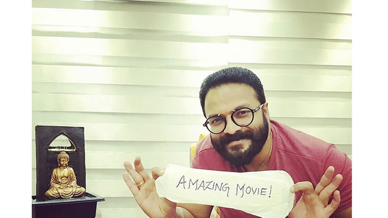 ആര്ത്തവം അശ്ലീലമല്ല, പാഡ്മാന് ചലഞ്ചിന് പിന്തുണയുമായി നടന് ജയസൂര്യ ആര്ത്തവം അശ്ലീലമല്ല, പാഡ്മാന് ചലഞ്ചിന് പിന്തുണയുമായി നടന് ജയസൂര്യ