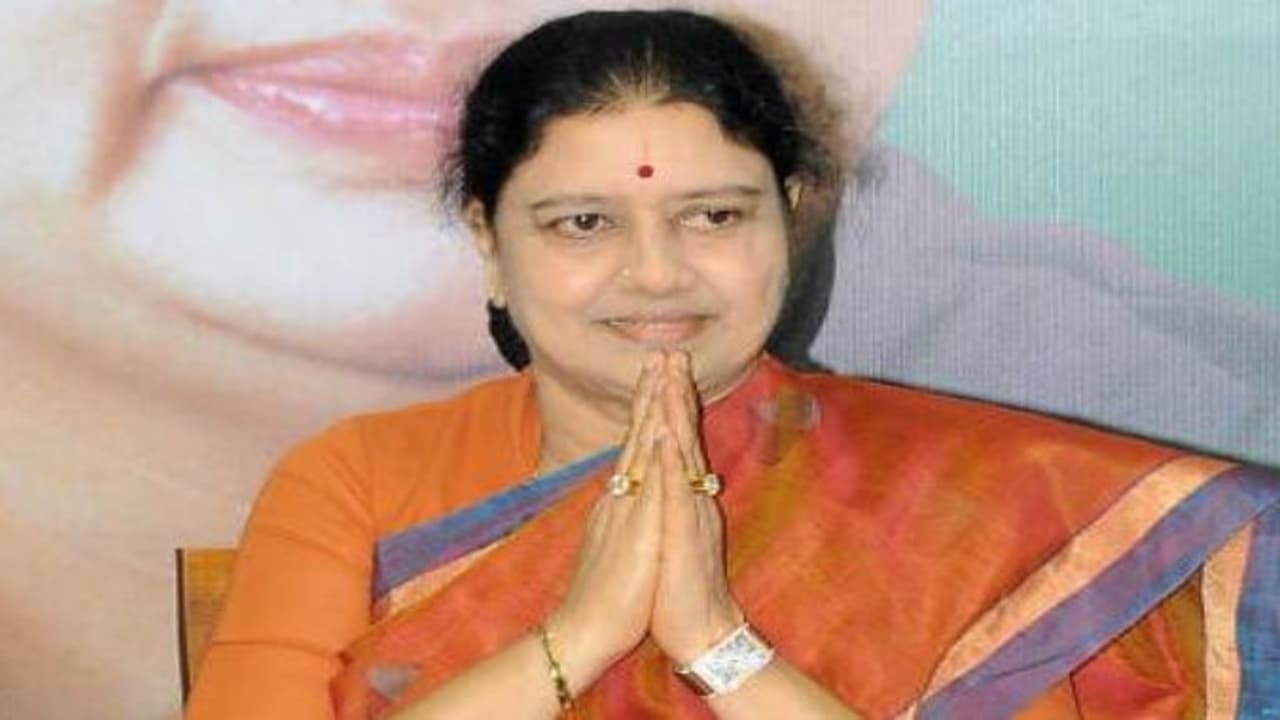 ஜெ.வால் ஓரங்கட்டபட்டிருந்த செங்கோட்டையன், சைதை துரைசாமிக்கு முக்கிய பதவி சசிகலா அதிரடி..!! ஜெ.வால் ஓரங்கட்டபட்டிருந்த செங்கோட்டையன், சைதை துரைசாமிக்கு முக்கிய பதவி சசிகலா அதிரடி..!!