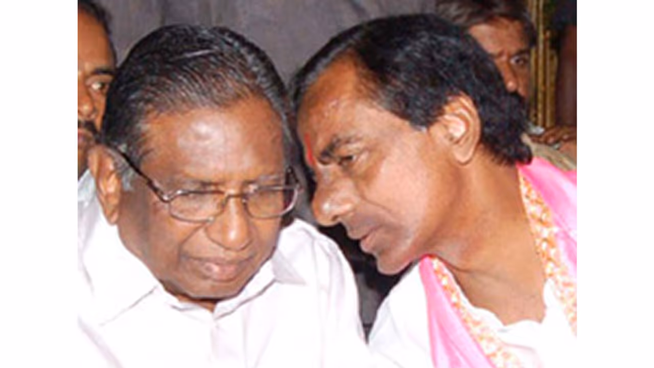 జయశంకర్ సార్ చిన్నప్పుడేం చేసిర్రో తెలుసా ? జయశంకర్ సార్ చిన్నప్పుడేం చేసిర్రో తెలుసా ?