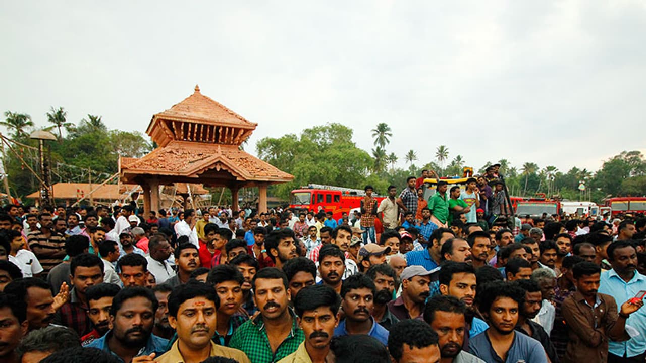 അന്ന് മലനട; ഇന്ന് പുറ്റിംഗല് ക്ഷേത്രം, അവിശ്വസനീയം ഈ സാമ്യത അന്ന് മലനട; ഇന്ന് പുറ്റിംഗല് ക്ഷേത്രം, അവിശ്വസനീയം ഈ സാമ്യത