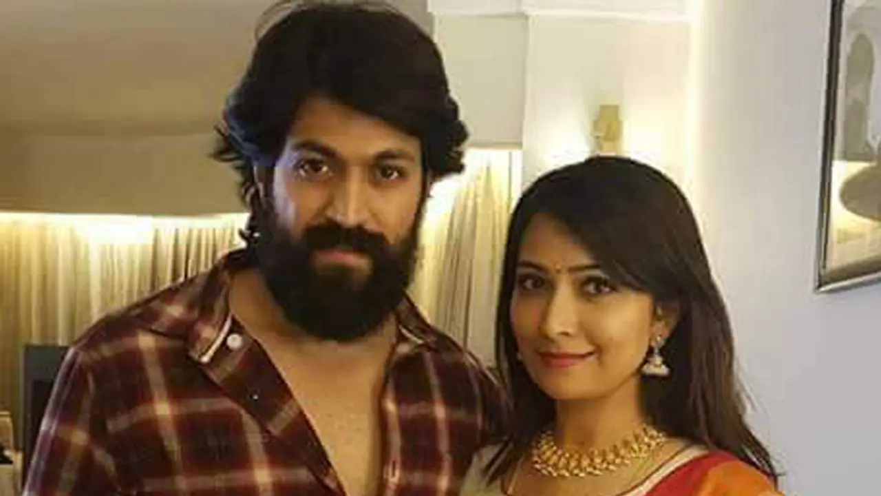 ಅಕ್ಷಯ ತೃತೀಯಕ್ಕೆ ರಾಧಿಕಾ ಯಶ್ರಿಂದ ಮತ್ತೊಂದು ಗುಡ್ನ್ಯೂಸ್ ಅಕ್ಷಯ ತೃತೀಯಕ್ಕೆ ರಾಧಿಕಾ ಯಶ್ರಿಂದ ಮತ್ತೊಂದು ಗುಡ್ನ್ಯೂಸ್