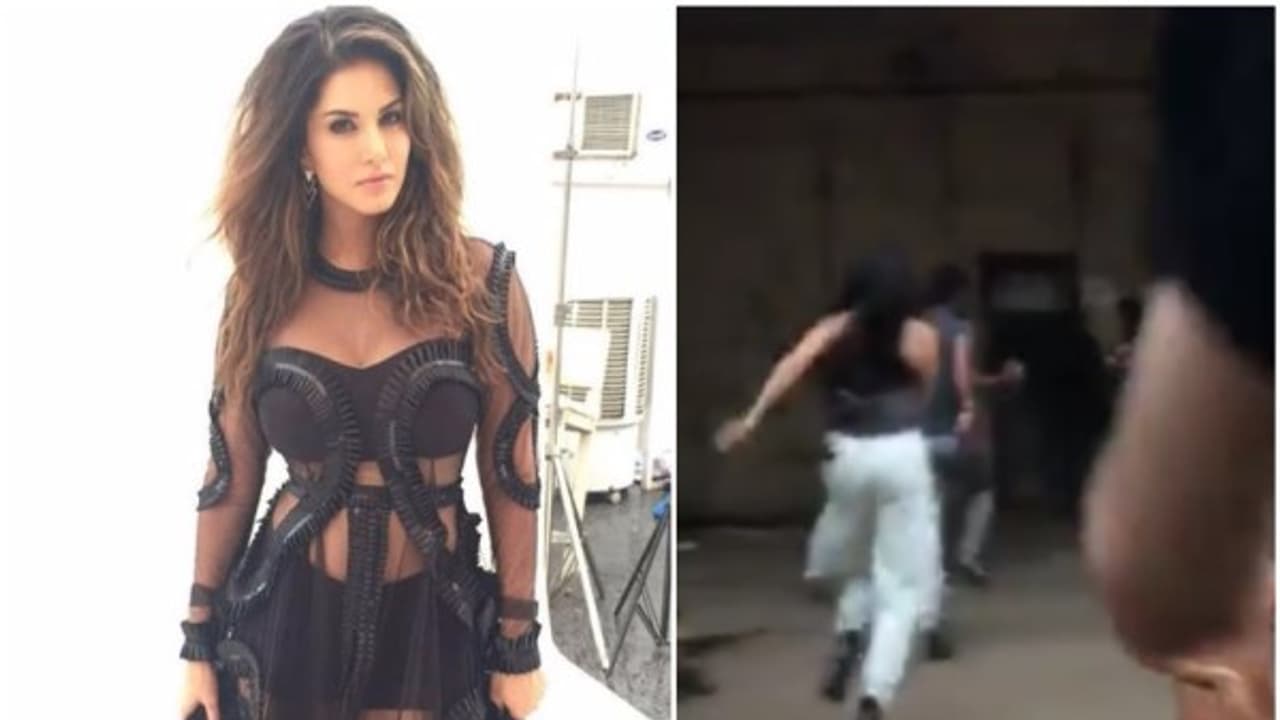 சன்னி லியோனை அலறி அடித்து ஓடவைத்த இளைஞர்... அப்படி என்ன காட்டினார் தெரியுமா! சன்னி லியோனை அலறி அடித்து ஓடவைத்த இளைஞர்... அப்படி என்ன காட்டினார் தெரியுமா!