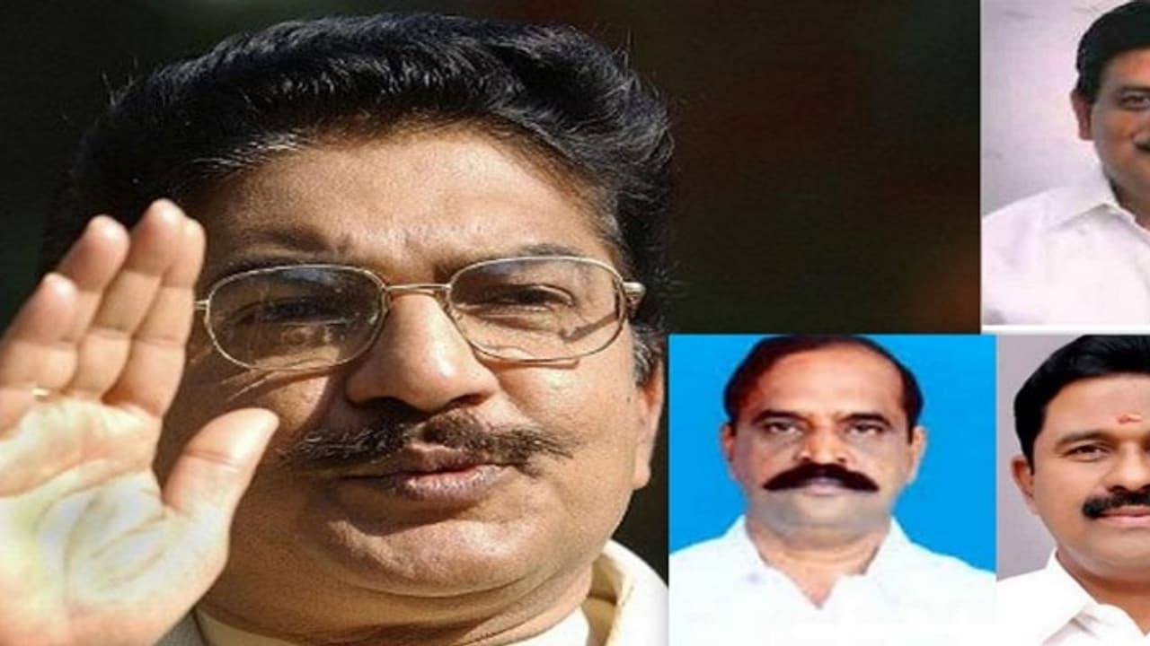 வருமானவரி சோதனைக்கு இடையூறு: 3 அமைச்சர்களின் பதவிக்கு உலைவைக்க வருகிறார் ஆளுநர்! வருமானவரி சோதனைக்கு இடையூறு: 3 அமைச்சர்களின் பதவிக்கு உலைவைக்க வருகிறார் ஆளுநர்!