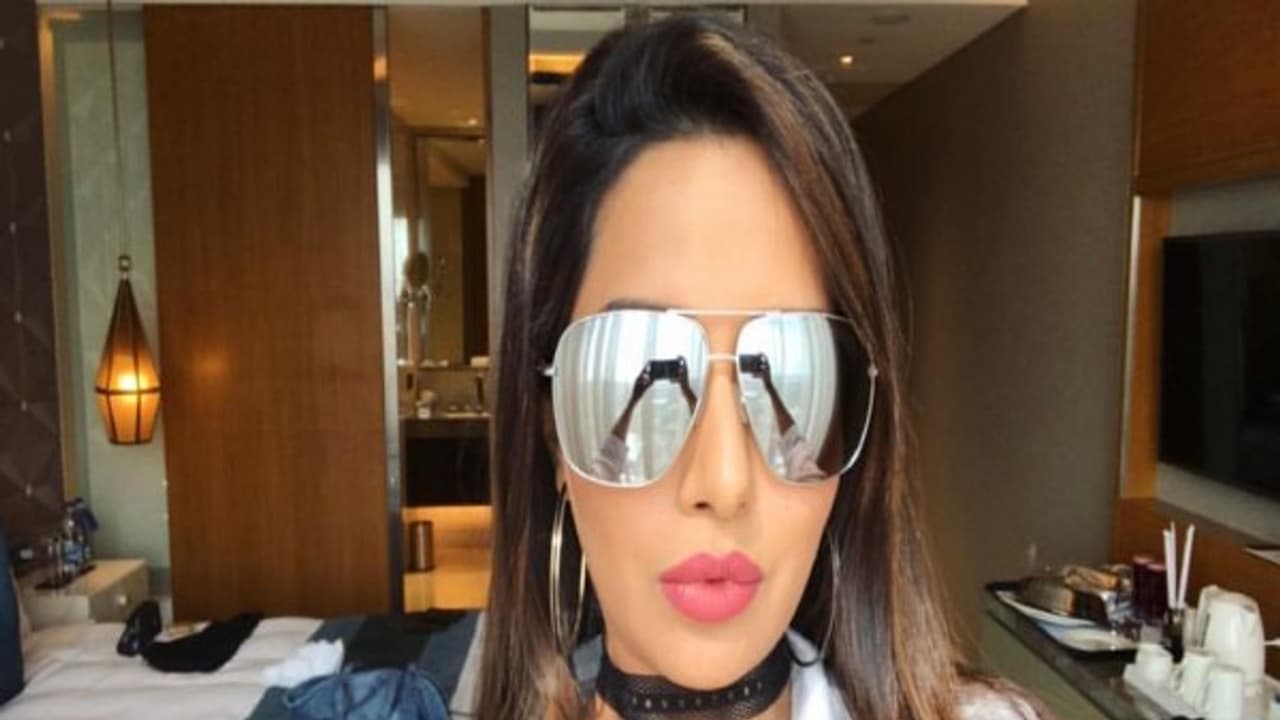 ரைசா சொன்ன ரகசியம்! மன்மோகன் சொன்ன மெகா ஜோக்! விஷால் கொடுக்கும் அட்வைஸ்: ஏஸியாநெட் தமிழின் ‘யார் என்ன சொன்னாங்க’ தொகுப்பு. ரைசா சொன்ன ரகசியம்! மன்மோகன் சொன்ன மெகா ஜோக்! விஷால் கொடுக்கும் அட்வைஸ்: ஏஸியாநெட் தமிழின் ‘யார் என்ன சொன்னாங்க’ தொகுப்பு.