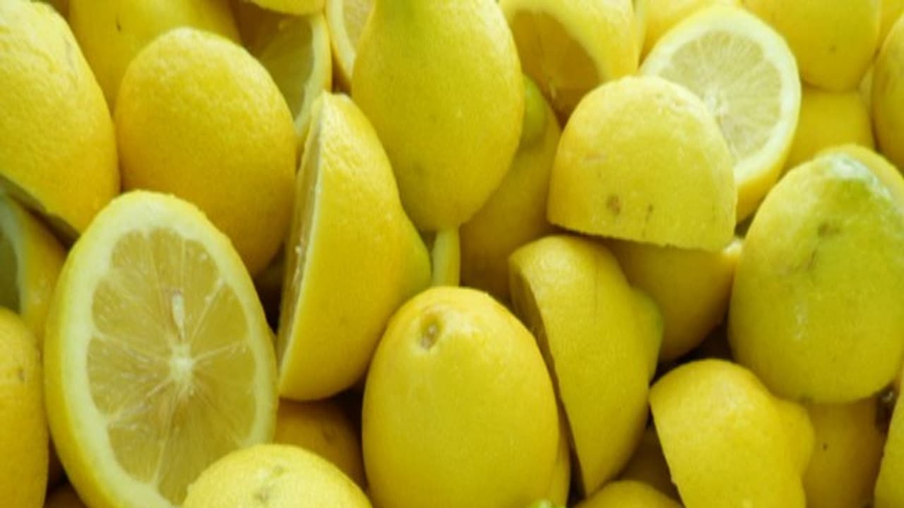 சர்வரோக நிவாரணியான எலுமிச்சம் பழத்தில் பொதிந்து கிடக்கும் மருத்துவ குணங்கள்... சர்வரோக நிவாரணியான எலுமிச்சம் பழத்தில் பொதிந்து கிடக்கும் மருத்துவ குணங்கள்...