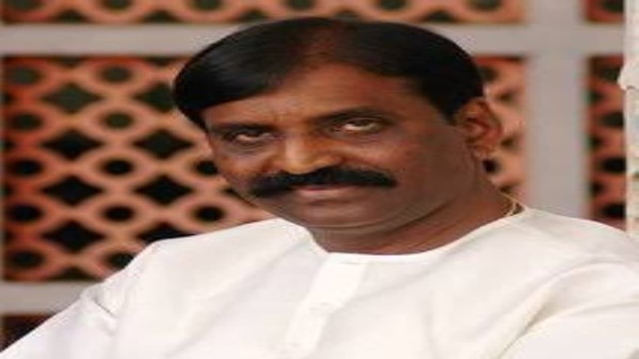 எல்லா துறைகளிலும் தகுதி மிக்கவர்கள் தகுதி மிக்க இடத்தை அடைய வேண்டும் – வைரமுத்து பஞ்ச்… எல்லா துறைகளிலும் தகுதி மிக்கவர்கள் தகுதி மிக்க இடத்தை அடைய வேண்டும் – வைரமுத்து பஞ்ச்…