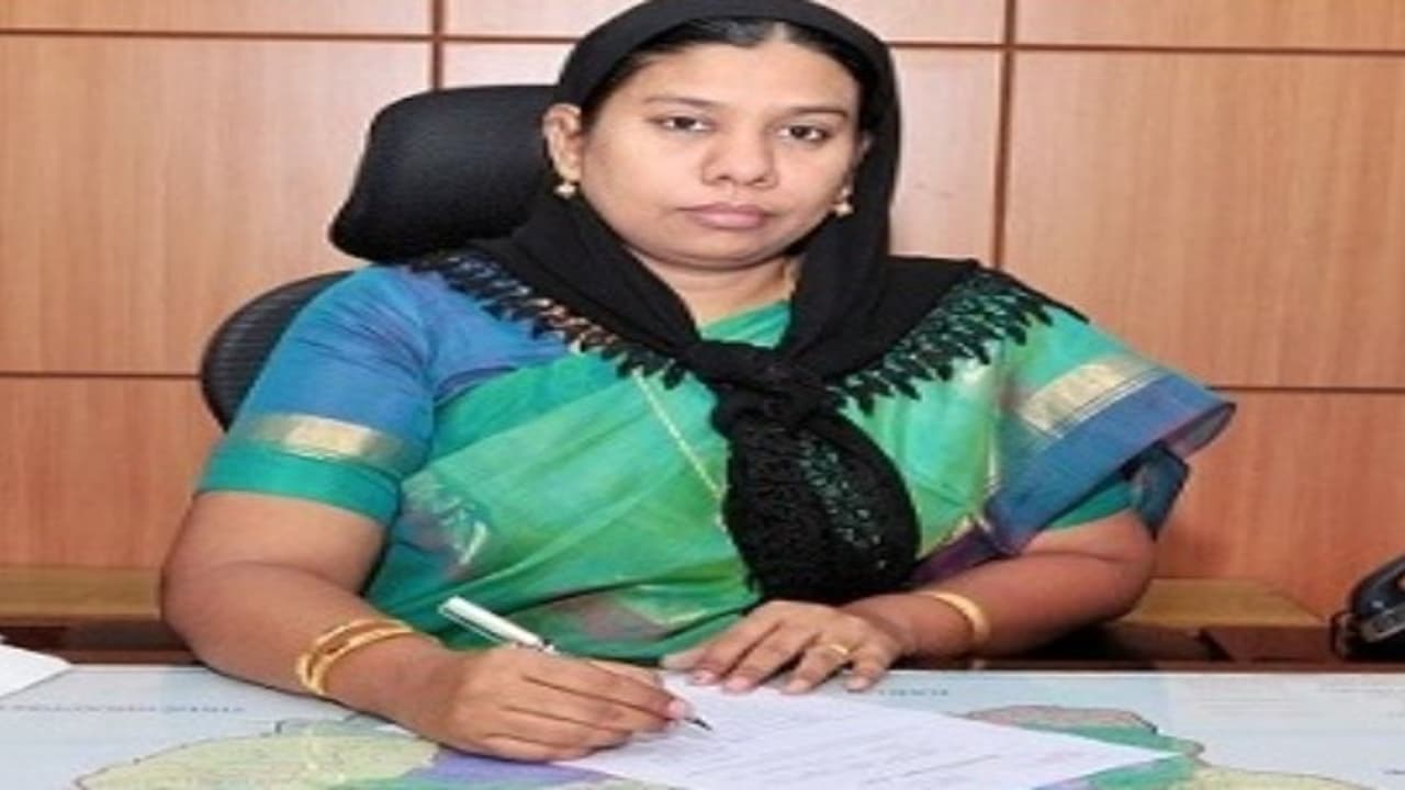 சாமியார் வேடத்தில் பணம் பறிக்க முயற்சி அரசு அலுவலர் சஸ்பென்ட்... சாமியார் வேடத்தில் பணம் பறிக்க முயற்சி அரசு அலுவலர் சஸ்பென்ட்...