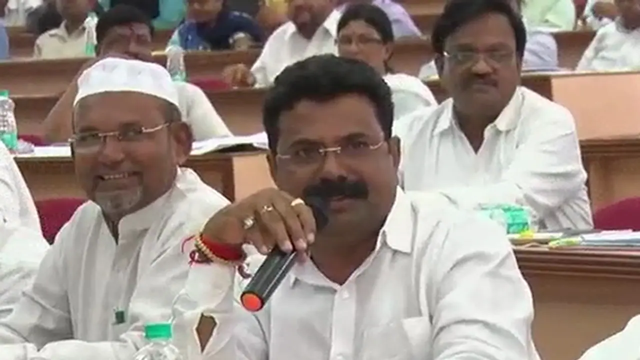 At KDP meeting, MES MLA forgets people's problems but rants Belagavi's merger with Maharashtra At KDP meeting, MES MLA forgets people's problems but rants Belagavi's merger with Maharashtra