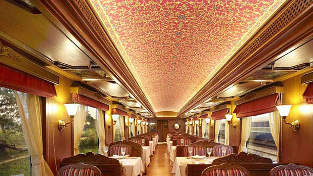 ആഡംബരത്തിന്റെ 'മഹാരാജ' കേരളത്തിലെത്തുന്നു; തിരുവനന്തപുരം മുംബൈ ടിക്കറ്റ് നിരക്ക് 5 ലക്ഷം രൂപ ആഡംബരത്തിന്റെ 'മഹാരാജ' കേരളത്തിലെത്തുന്നു; തിരുവനന്തപുരം മുംബൈ ടിക്കറ്റ് നിരക്ക് 5 ലക്ഷം രൂപ