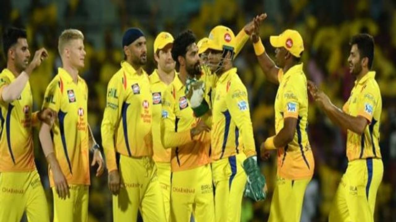 சிஎஸ்கே வீரர்களில் அதிகமான கெட்டபேரு வாங்குனது அவருதான்!! ரெய்னா ஓபன் டாக் சிஎஸ்கே வீரர்களில் அதிகமான கெட்டபேரு வாங்குனது அவருதான்!! ரெய்னா ஓபன் டாக்