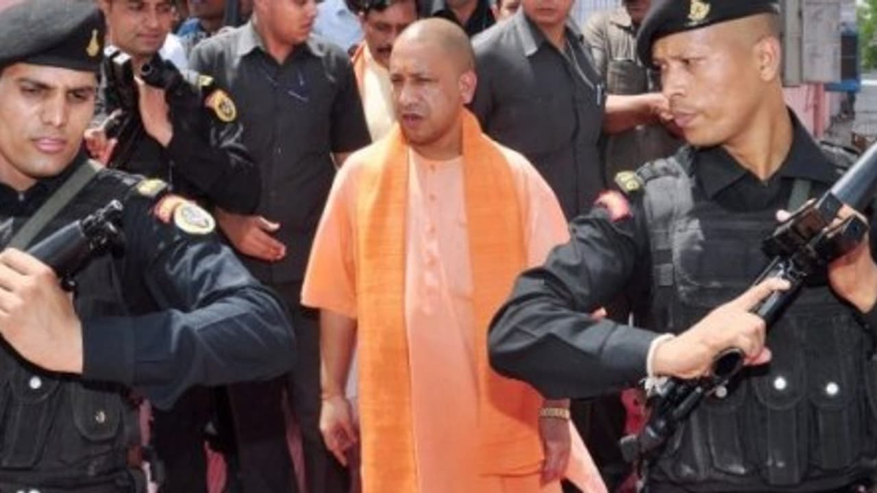 "பெண்களே உங்கள் பாதுகாப்பை பற்றி கவலைப்படாதீர்கள்" ஆதித்யநாத் உறுதி "பெண்களே உங்கள் பாதுகாப்பை பற்றி கவலைப்படாதீர்கள்" ஆதித்யநாத் உறுதி