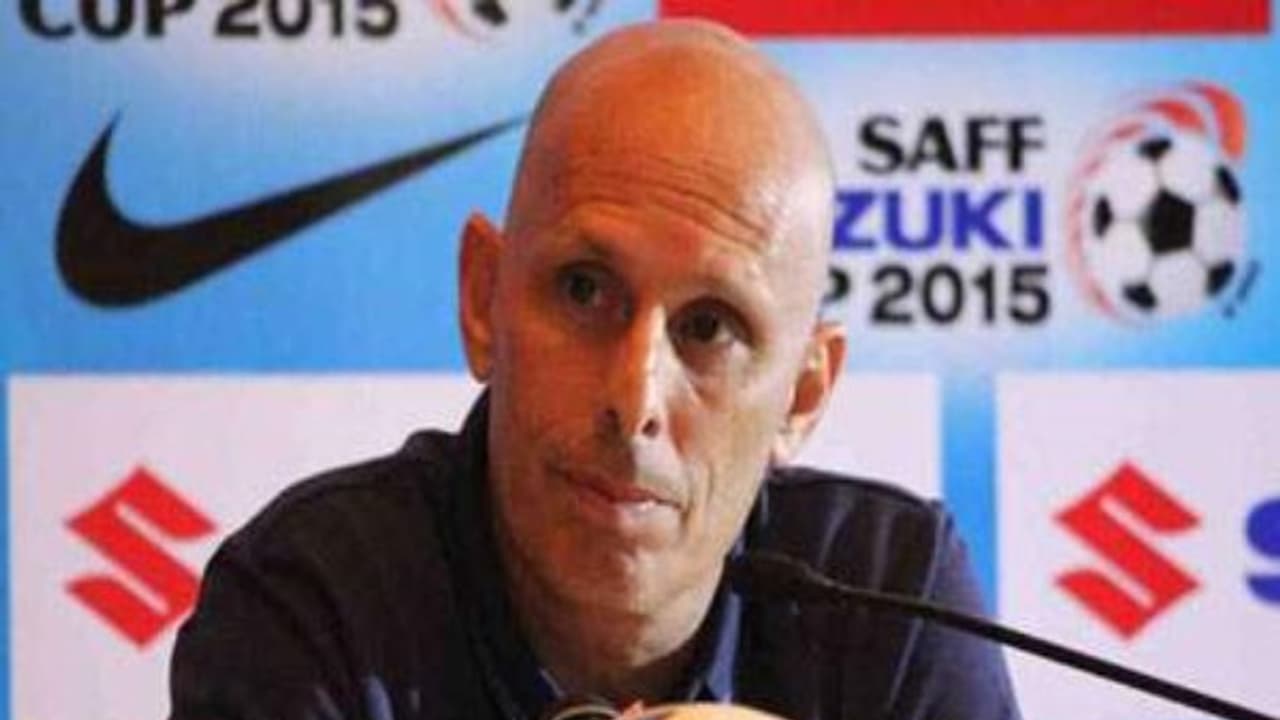 இந்திய கால்பந்து அணியின் பயிற்சியாளராக ஸ்டீபன் கான்ஸ்டன்டீன் நீட்டிப்பு... இந்திய கால்பந்து அணியின் பயிற்சியாளராக ஸ்டீபன் கான்ஸ்டன்டீன் நீட்டிப்பு...