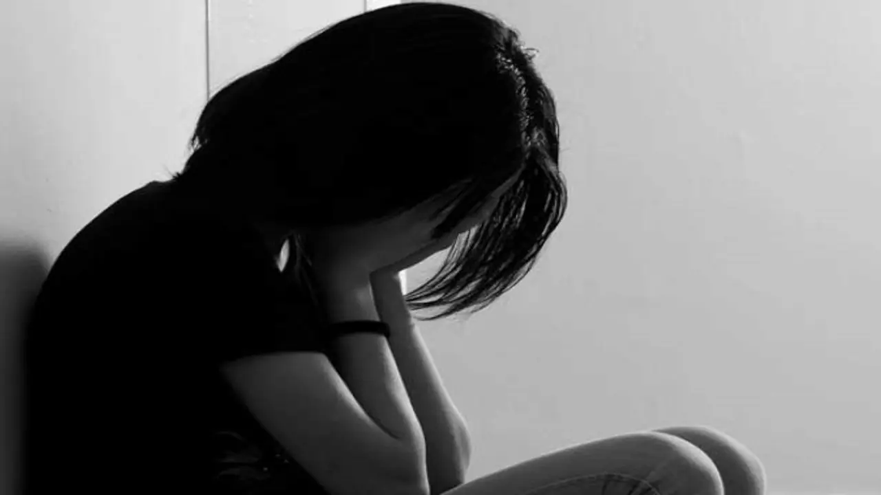 తల్లితో అక్రమ సంబంధం పెట్టుకొని.. కూతుర్ని పెళ్లి చేసుకున్నాడు తల్లితో అక్రమ సంబంధం పెట్టుకొని.. కూతుర్ని పెళ్లి చేసుకున్నాడు