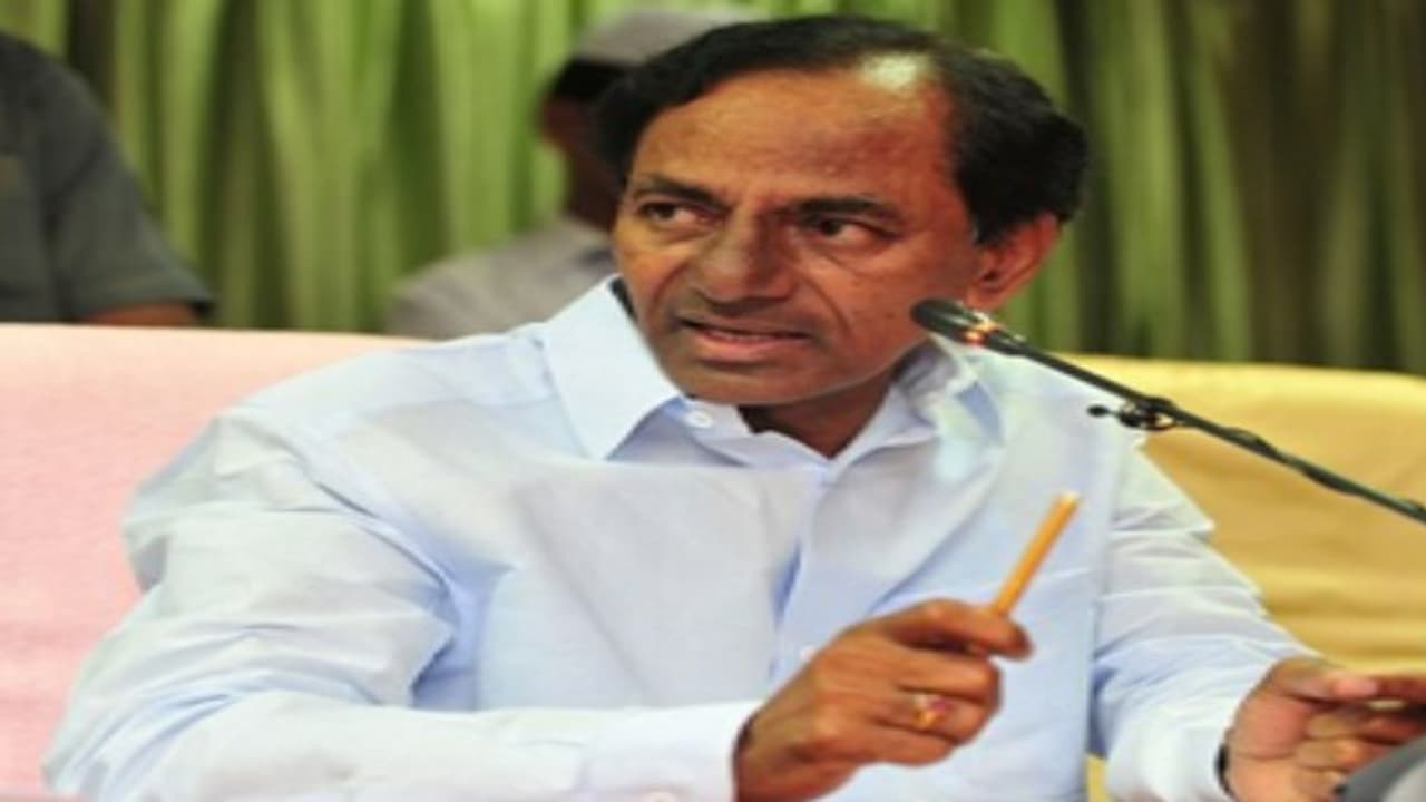 నిజమా?: హరీష్ రావుతో భేటీకి కేసిఆర్ నో