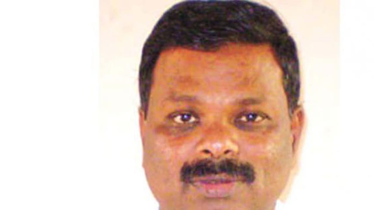 മൂന്നാർ ട്രൈബ്യൂണൽ കയ്യേറിയെന്ന ആരോപണം; എസ് രാജേന്ദ്രൻ എംഎൽഎക്കെതിരെ കേസ് മൂന്നാർ ട്രൈബ്യൂണൽ കയ്യേറിയെന്ന ആരോപണം; എസ് രാജേന്ദ്രൻ എംഎൽഎക്കെതിരെ കേസ്