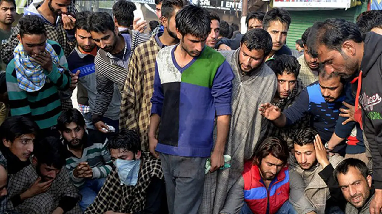 3 killed as police open fire at protestors in Kashmir 3 killed as police open fire at protestors in Kashmir