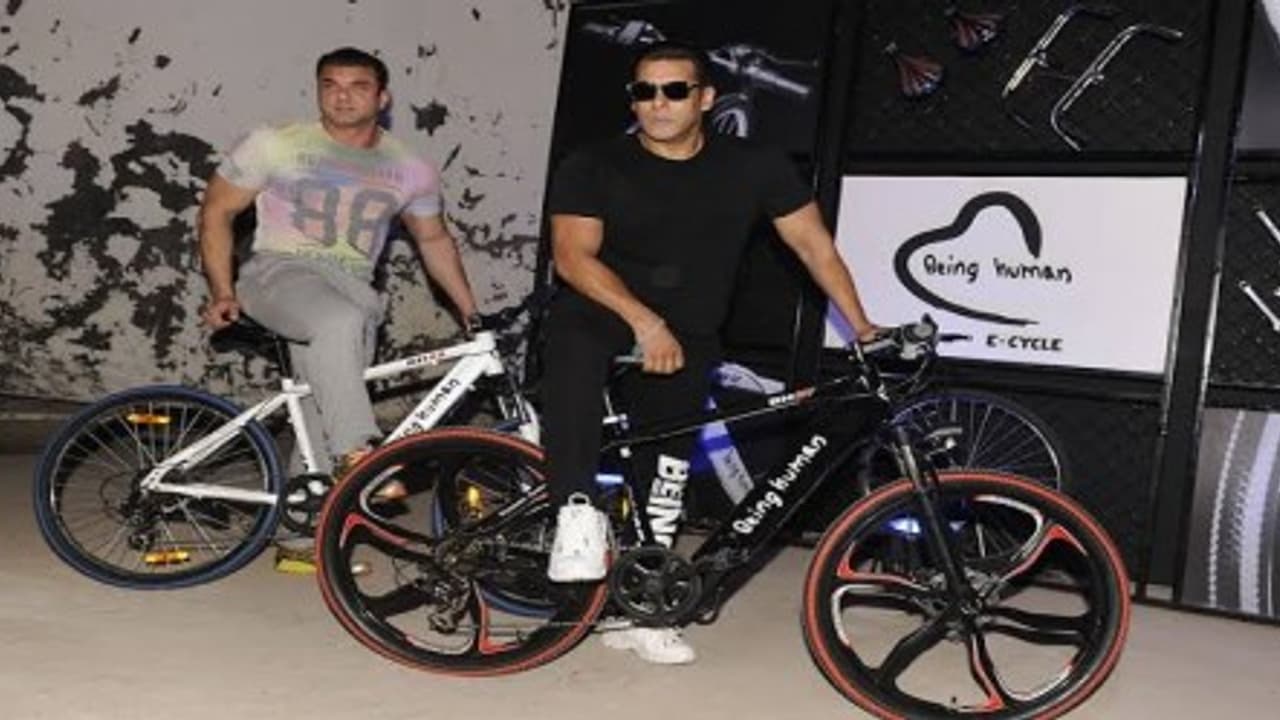 புதிய சைக்கிள்கள் மாடல்களை அறிமுகம் செய்தார் நடிகர் சல்மான் கான்… புதிய சைக்கிள்கள் மாடல்களை அறிமுகம் செய்தார் நடிகர் சல்மான் கான்…