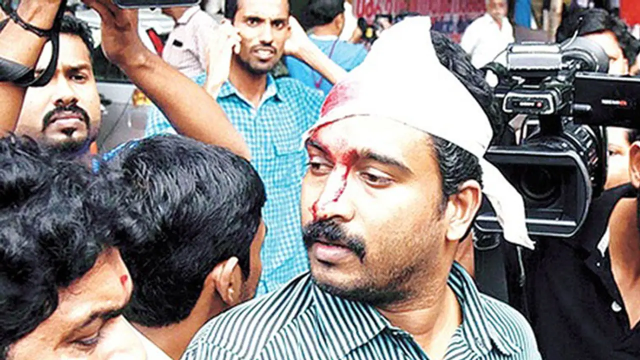 അവകാശ ലംഘനത്തിന്റെ ആണ്ടുബലി അവകാശ ലംഘനത്തിന്റെ ആണ്ടുബലി