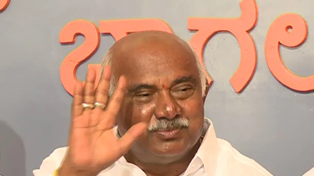 Karnataka: JD(S) state president Vishwanath resigns; says government not in safe hands Karnataka: JD(S) state president Vishwanath resigns; says government not in safe hands