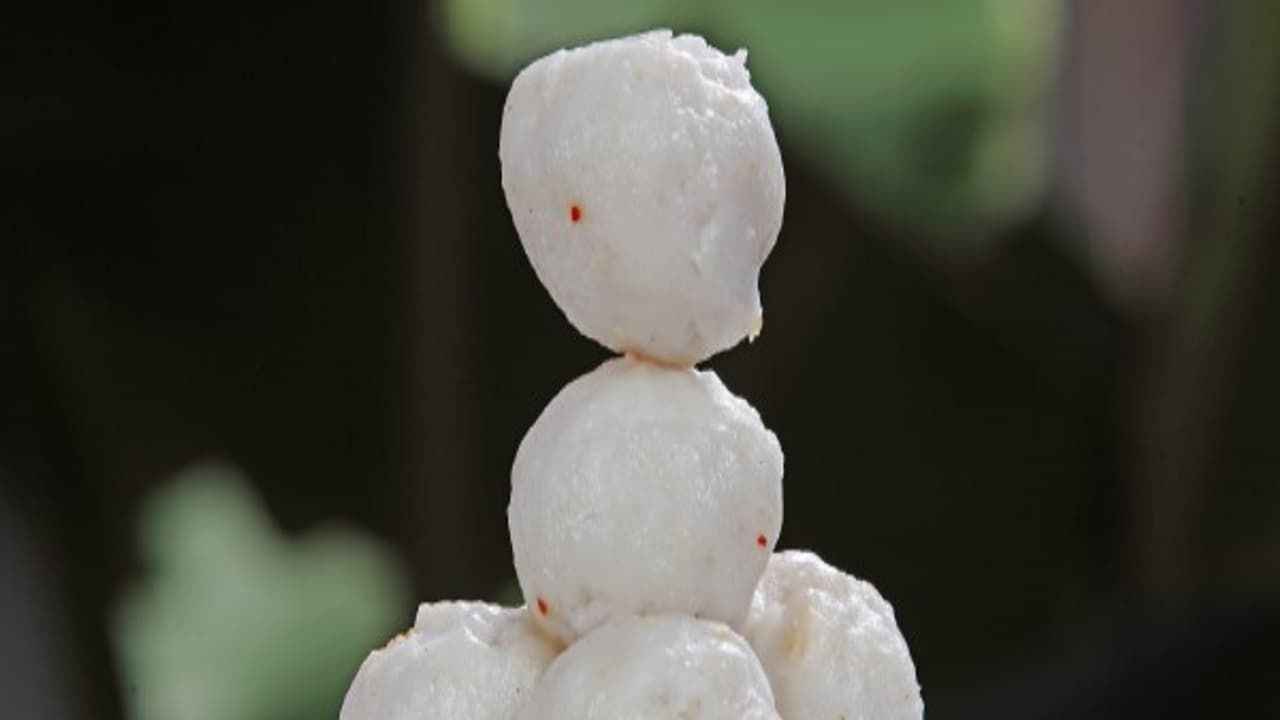 களி,தோசை கூட பிரசாதம் தான்...! எந்த கோவிலில்..என்ன பிரசாதம் தெரியுமா? களி,தோசை கூட பிரசாதம் தான்...! எந்த கோவிலில்..என்ன பிரசாதம் தெரியுமா?