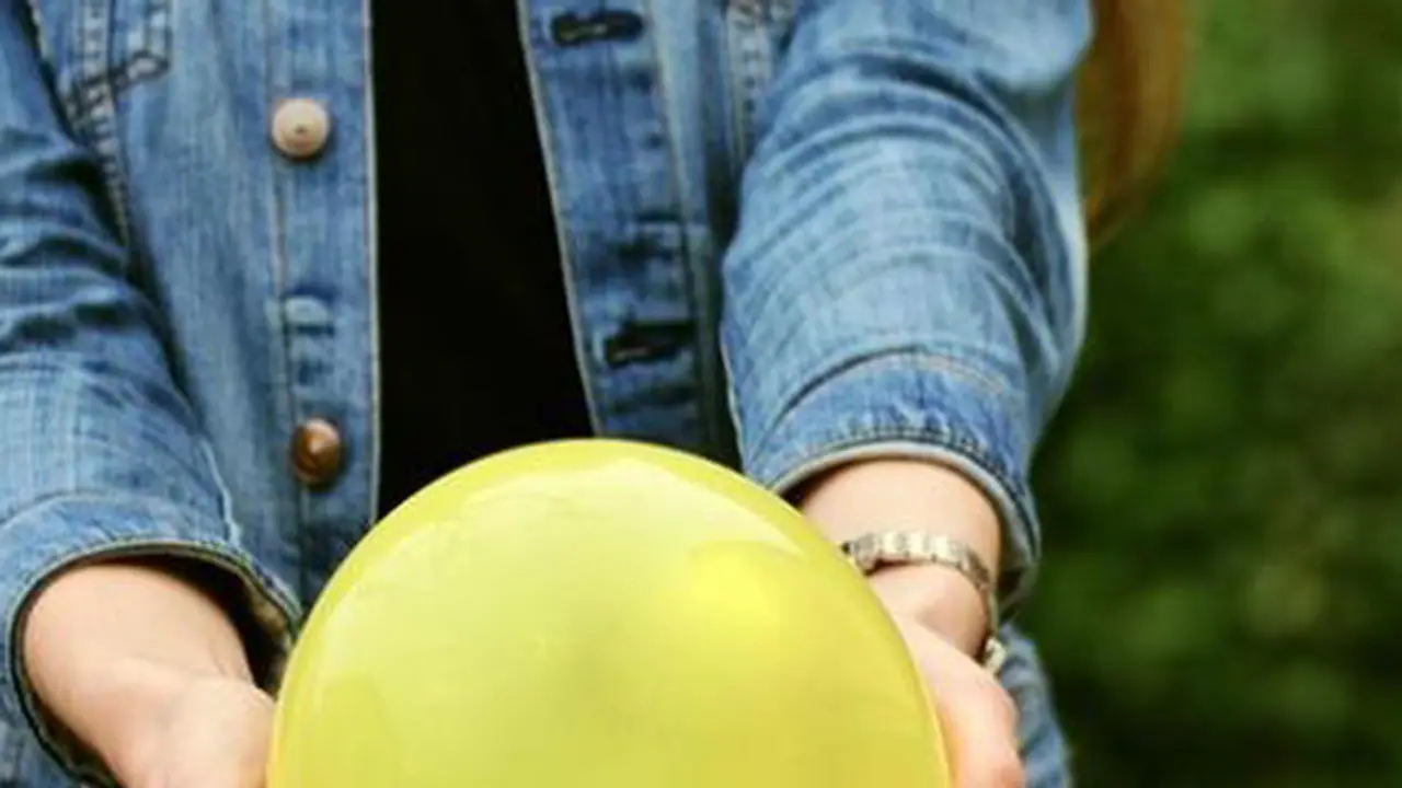 ವೀರ್ಯ ಬಲೂನ್‌: ಸಾಗರಿಕ ಘೋಷ್‌ಗೆ ಟಾಂಗ್ ಕೊಟ್ಟ ಕನ್ನಡಿಗ ವೈದ್ಯ