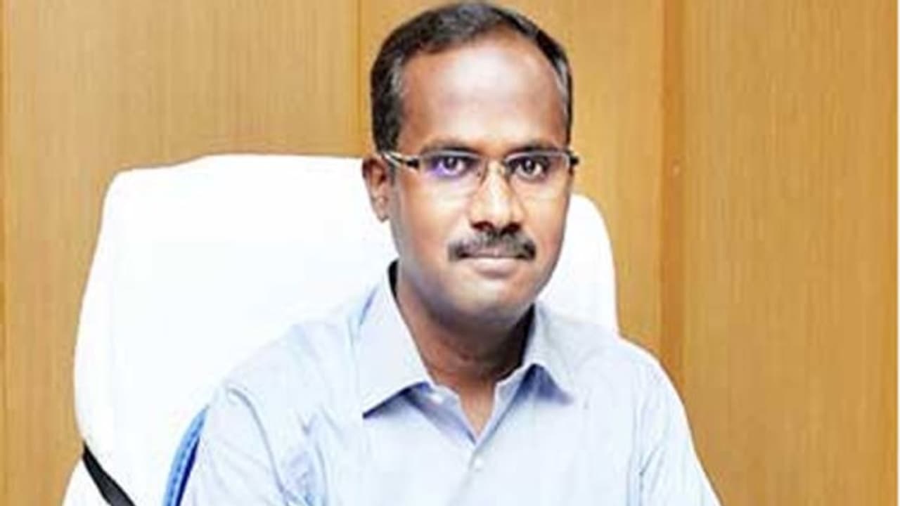 இன்று முதல் புதிய கட்டளை மேட்டு வாய்க்காலில் இருந்து தண்ணீர் திறக்கப்படும் ஆட்சியர் அறிவிப்பு; விவசாயிகள் மகிழ்ச்சி... இன்று முதல் புதிய கட்டளை மேட்டு வாய்க்காலில் இருந்து தண்ணீர் திறக்கப்படும் ஆட்சியர் அறிவிப்பு; விவசாயிகள் மகிழ்ச்சி...