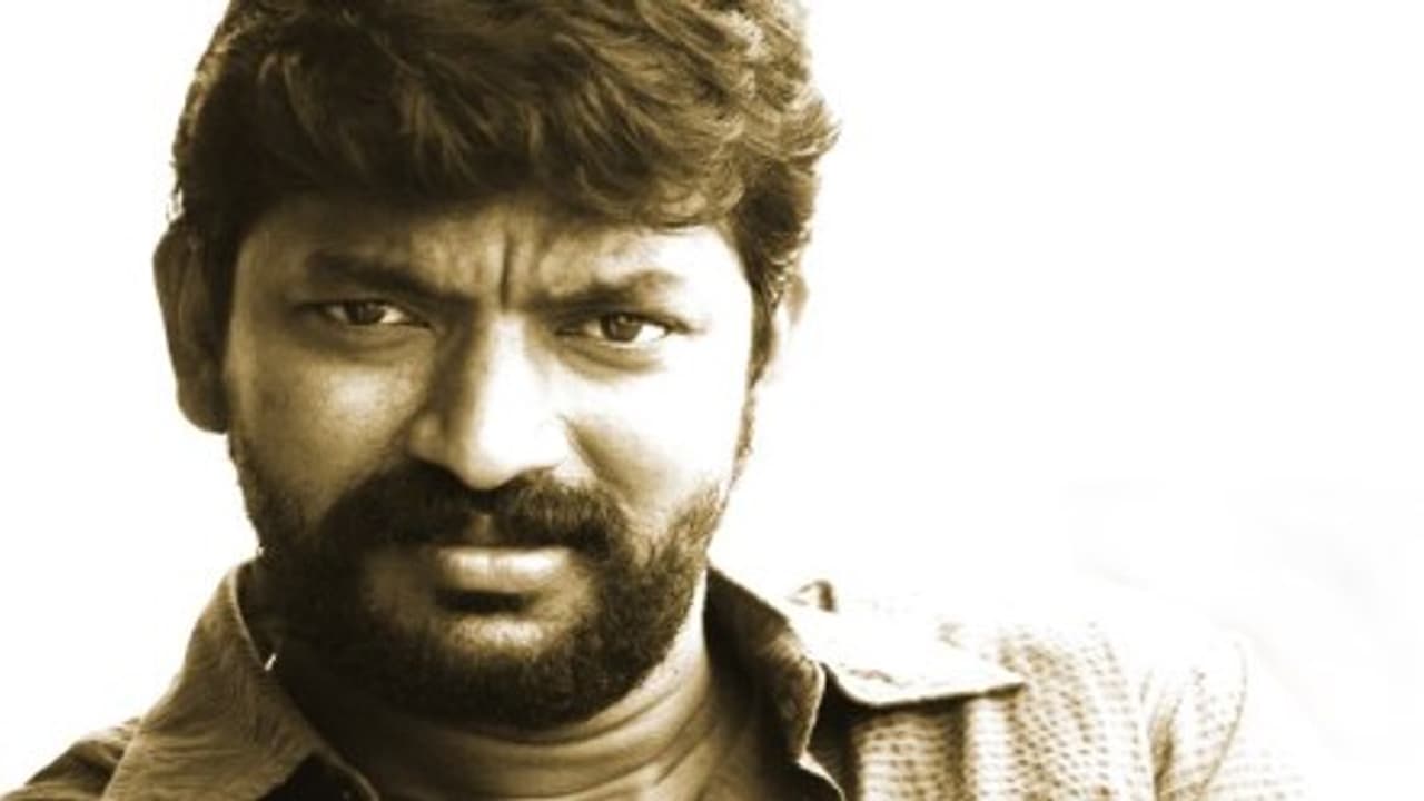 கபாலி நடிகர் மைம் கோபி செய்த காரியத்தை பாருங்களேன்...! கபாலி நடிகர் மைம் கோபி செய்த காரியத்தை பாருங்களேன்...!