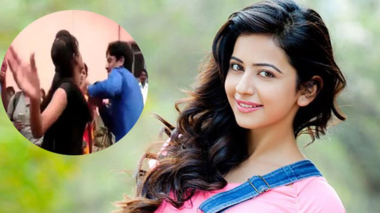 When this popular actress slapped a man in Forum Mall When this popular actress slapped a man in Forum Mall