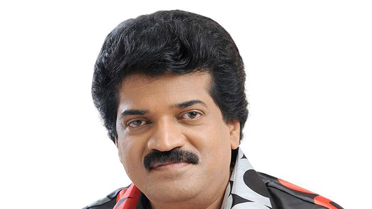 കായൽ കയ്യേറി വീട് വെച്ചെന്ന കേസ്: എംജി ശ്രീകുമാറിനെതിരെ കേസെടുക്കാൻ കോടതി ഉത്തരവ് കായൽ കയ്യേറി വീട് വെച്ചെന്ന കേസ്: എംജി ശ്രീകുമാറിനെതിരെ കേസെടുക്കാൻ കോടതി ഉത്തരവ്