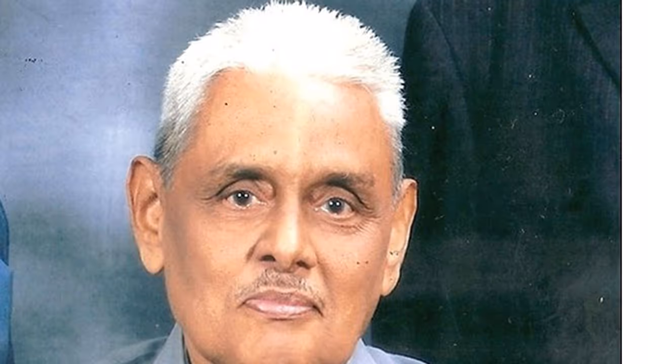 തിയറ്ററിലെ ദേശീയ ഗാനം: കോടതിവിധി തനി വിഡ്ഢിത്തമാണെന്ന് എംജിഎസ് തിയറ്ററിലെ ദേശീയ ഗാനം: കോടതിവിധി തനി വിഡ്ഢിത്തമാണെന്ന് എംജിഎസ്