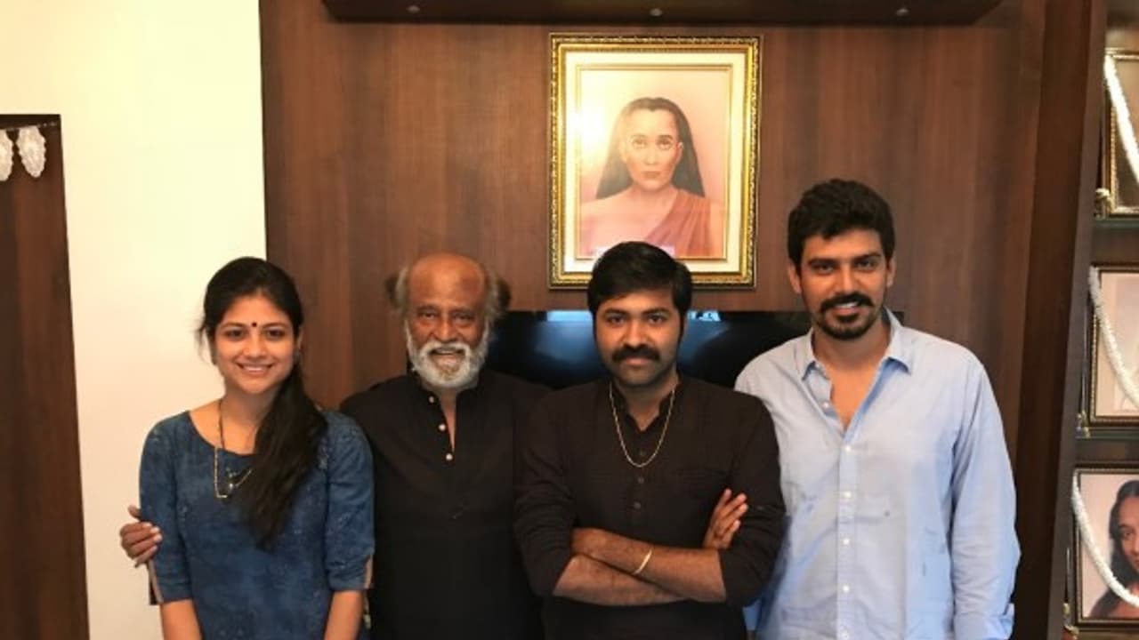 அருவி திரைப்படத்தை ஆஹா ! ஓஹோ ! என பாராட்டிய சூப்பர் ஸ்டார்…. அருவி திரைப்படத்தை ஆஹா ! ஓஹோ ! என பாராட்டிய சூப்பர் ஸ்டார்….