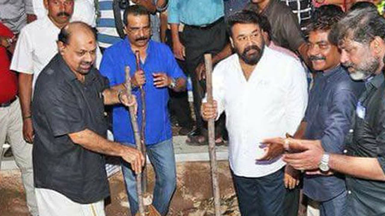 Mohanlal takes the broom for Swachh Bharat, PM Modi congratulates him